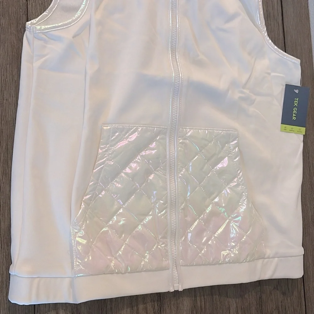 NWT [Tek Gear] Sleeveless Full-Zip White Wildflower Quilted Vest Girls XXL 18/20
